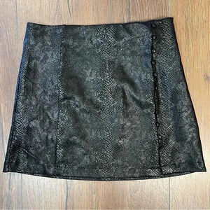 🆕 she + sky Black snakeskin miniskirt SZ MED